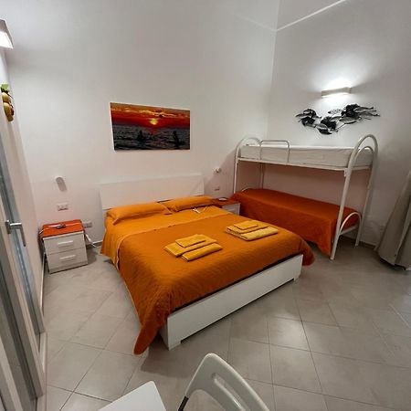 Apartament La Terrazza Sul Mare Santa Maria al Bagno Zewnętrze zdjęcie