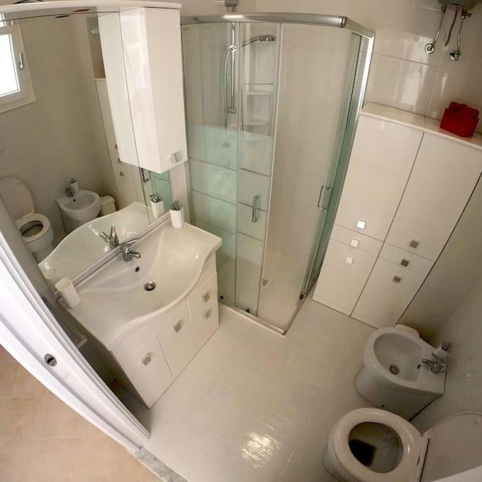 Apartament La Terrazza Sul Mare Santa Maria al Bagno Zewnętrze zdjęcie